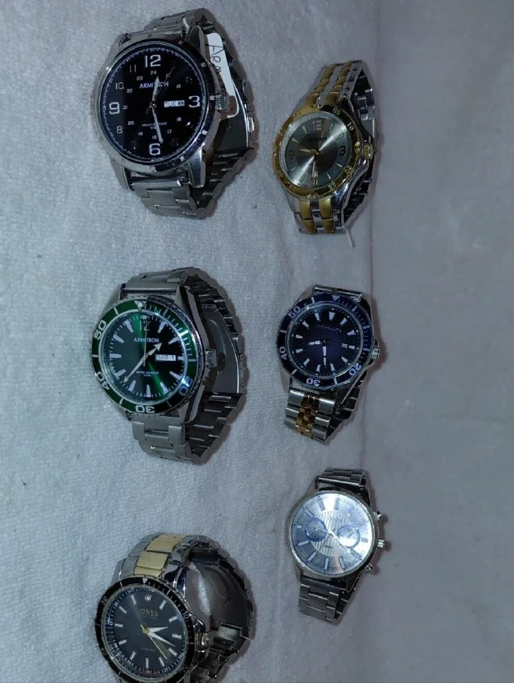 LOT of 6  In Silver & Gold Tones Men's Stainless Steel Watchs - Silver